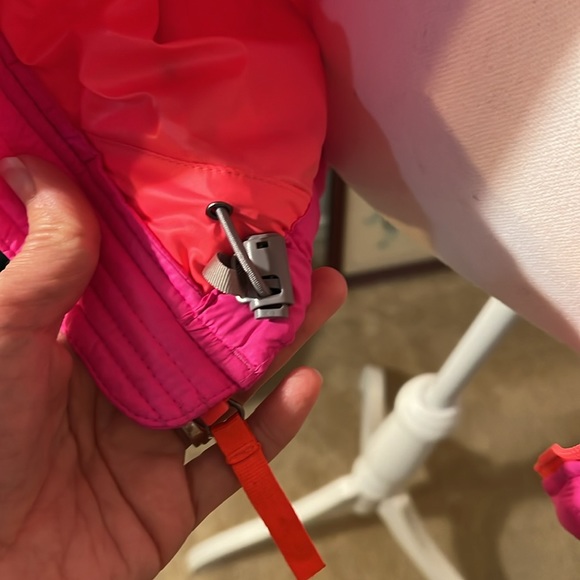 The North Face Hot Pink Quilted Jacket - Picture 7 of 16